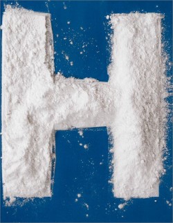 2009 - HeroÏne wordt geregistreerd als geneesmiddel. Medische verstrekking heroïne.