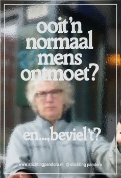 Het beroemde Pandora-affiche - tekst is van Simon Carmiggelt