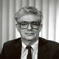 Bob van Amerongen (1924-2014), eerste preventiewerker in de verslavingszorg 