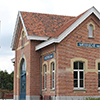 bibliotheek in het oud station van Moerbeke